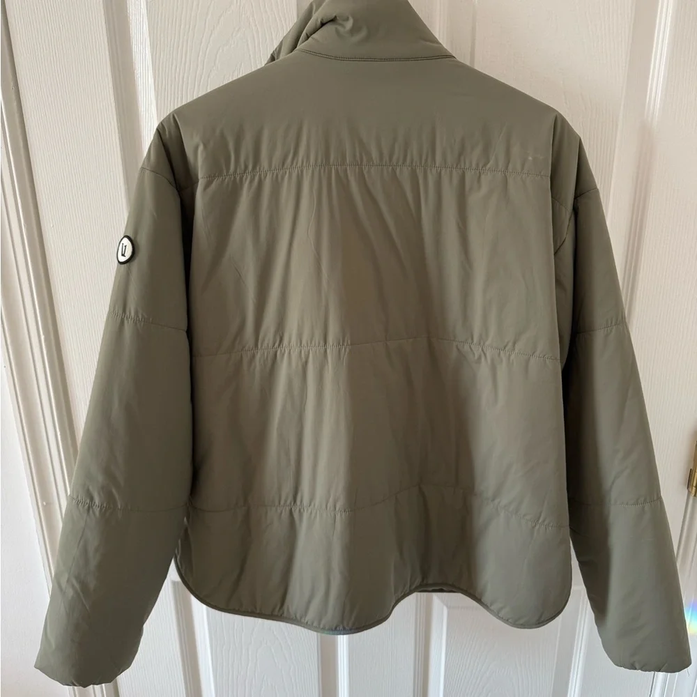 Vuori Women's Canyon Insulated Jacket - Picture 3 of 5